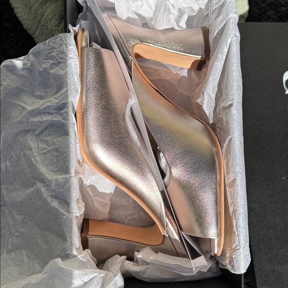 Coach patent leather mules - Picture 2 of 16